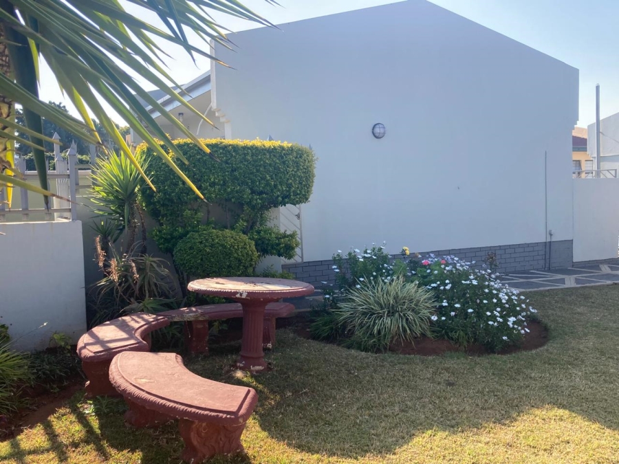 3 Bedroom Property for Sale in Geelhoutpark North West